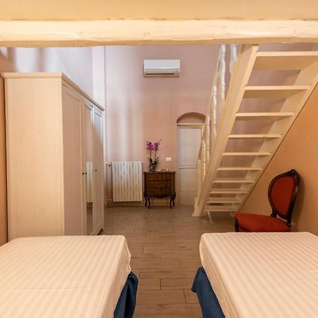 Apartments Florence- Palazzo Pitti ภายนอก รูปภาพ